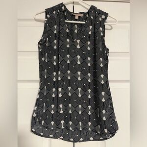 Banana Republic Navy and White Patterned Sleeveless Blouse